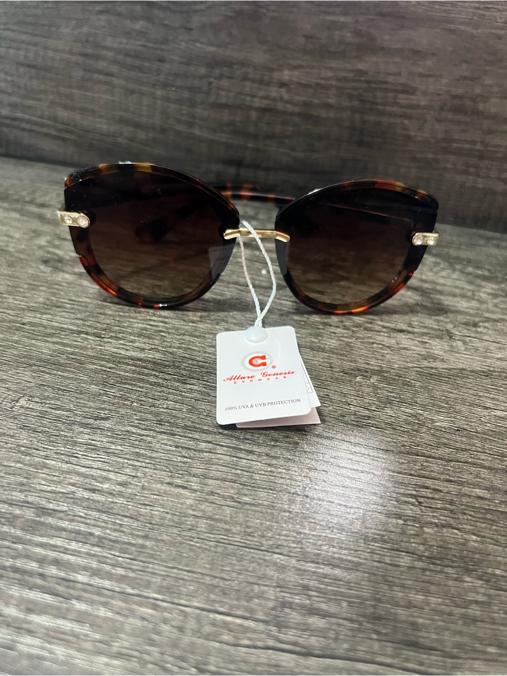 Sun glasses - Picture 4 of 7